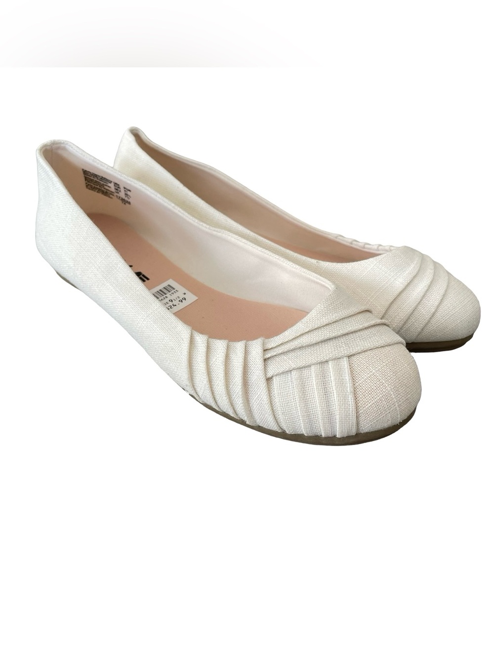 Classic Cream Women's Ballet Flats with Pleated Toe